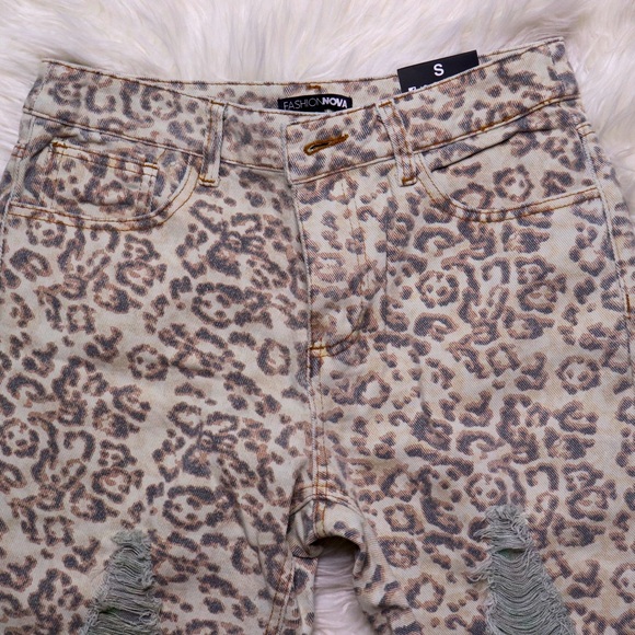 FASHION NOVA bermuda cheetah jean shorts - Picture 7 of 11